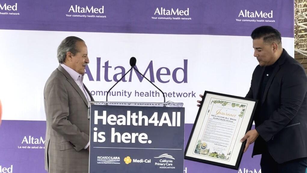 State insurance commissioner promotes Medi-Cal services in Southeast LA